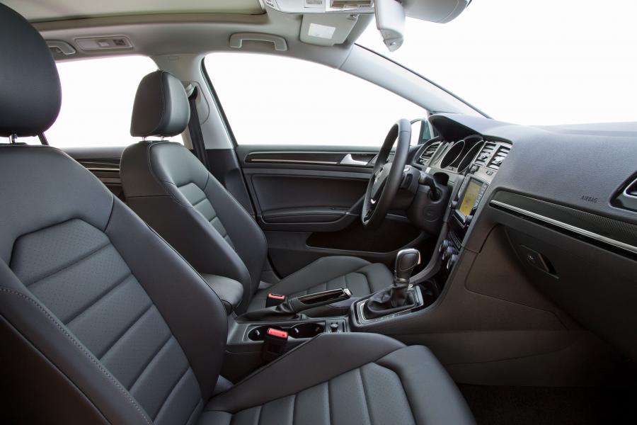  Volkswagen Golf TDI SportWagen 2016 года  (US) (фото 10 из 11)